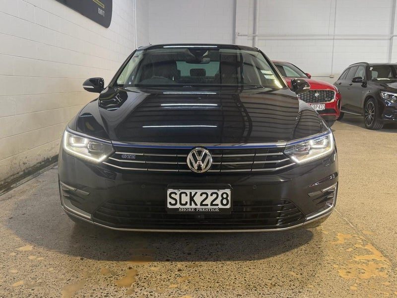 2017 Volkswagen Passat GTE, photo 2