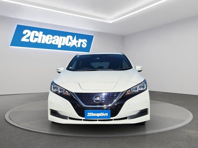2018 Nissan Leaf X, photo 2