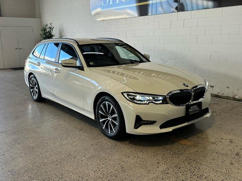 2020 BMW 320i Touring, photo 2