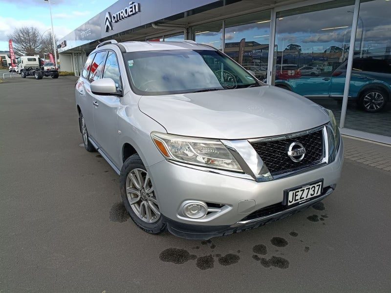 2015 Nissan Pathfinder ST AWD