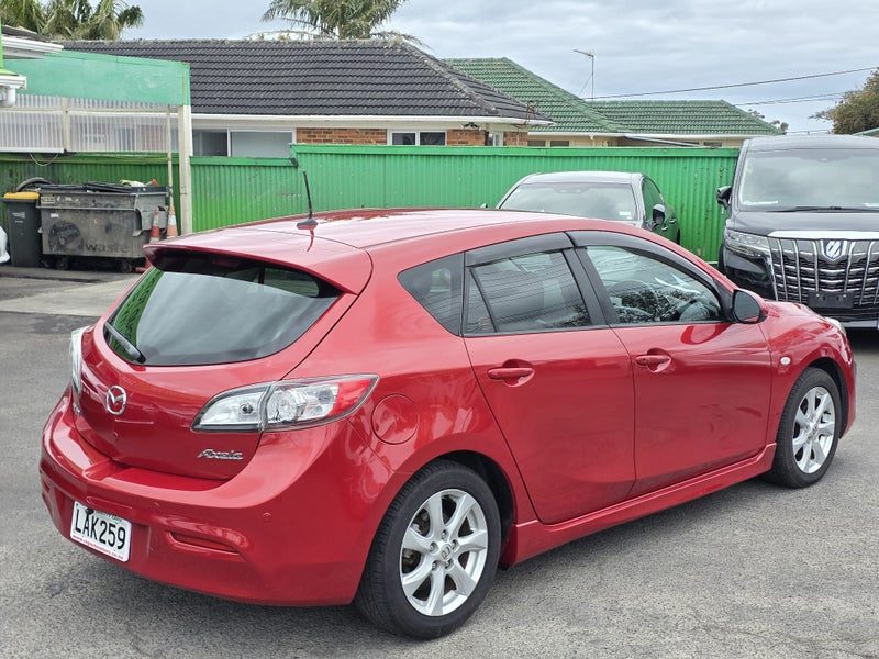 2011 Mazda Axela Reversing Camera! NZ Stereo!, photo 3