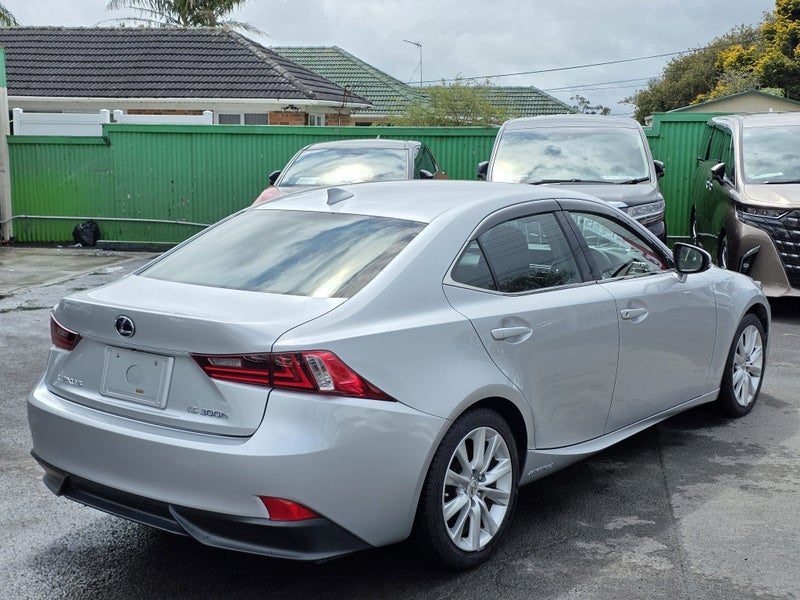 2015 Lexus IS 300h Hybrid! R. Camera!, photo 3