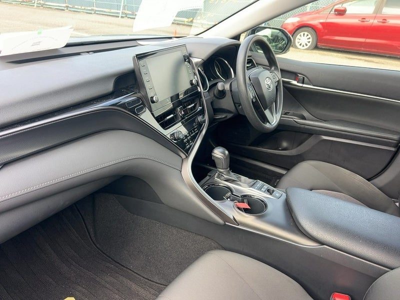 2021 Toyota Camry Hybrid! Radar! (in transit), photo 3