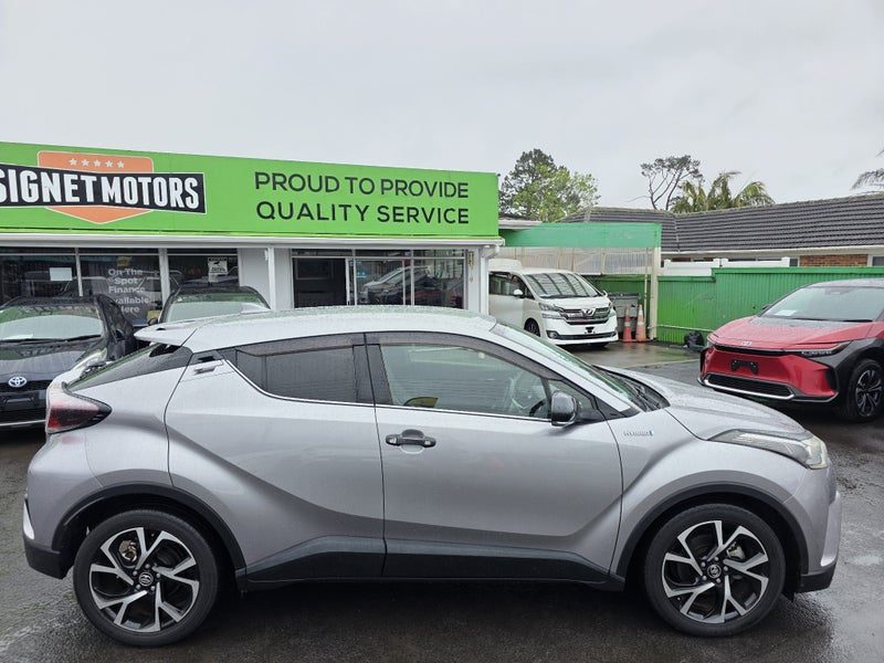 2017 Toyota C-HR G, Hybrid, Warranty!, photo 2