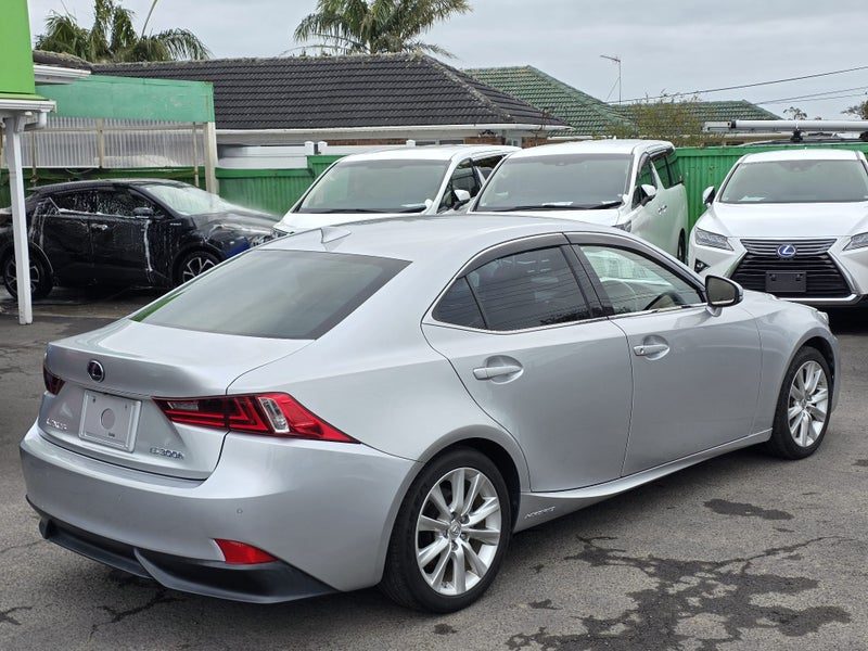 2015 Lexus IS 300h Hybrid! L! Radar!, photo 3
