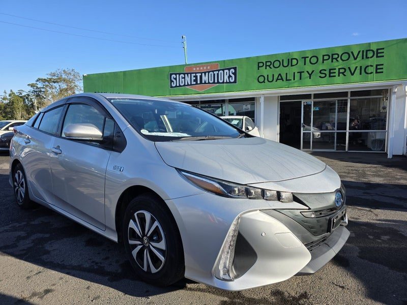 2020 Toyota Prius Hybrid PHV, S, LOW-KM!