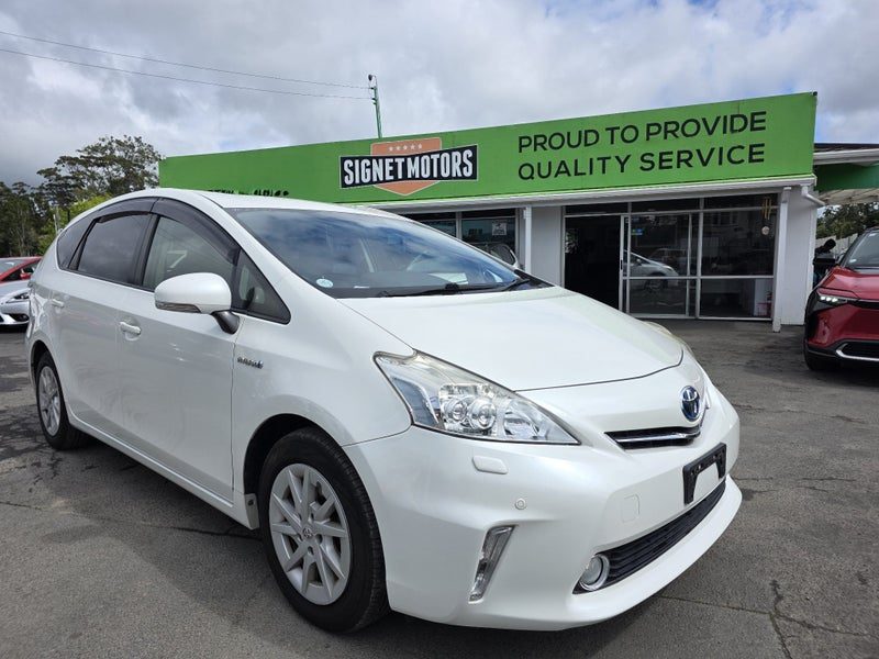 2014 Toyota Prius Alpha S, Hybrid