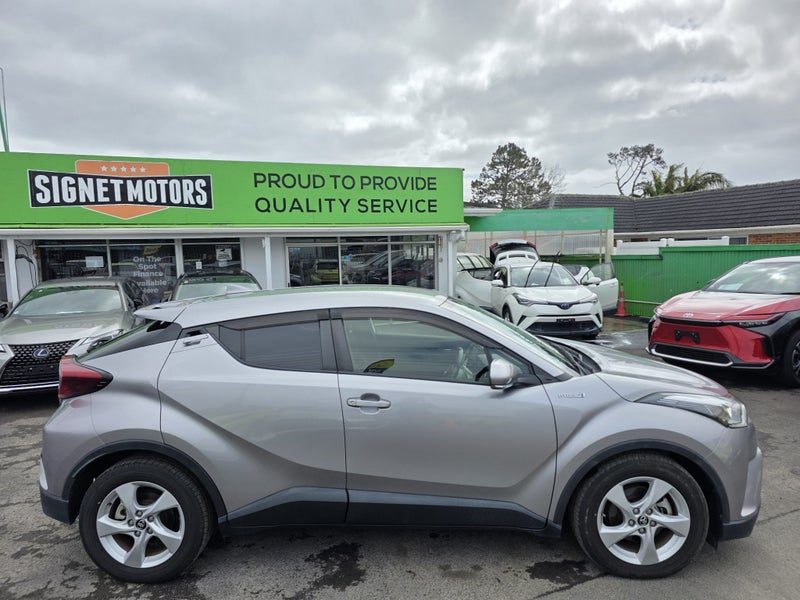2019 Toyota C-HR S, Hybrid, Warranty!, photo 2