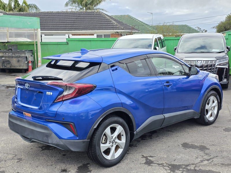 2018 Toyota C-HR S, Hybrid, Warranty!, photo 3