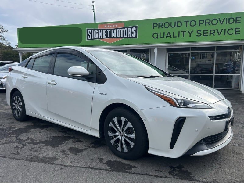 2019 Toyota Prius Hybrid! A! Radar!