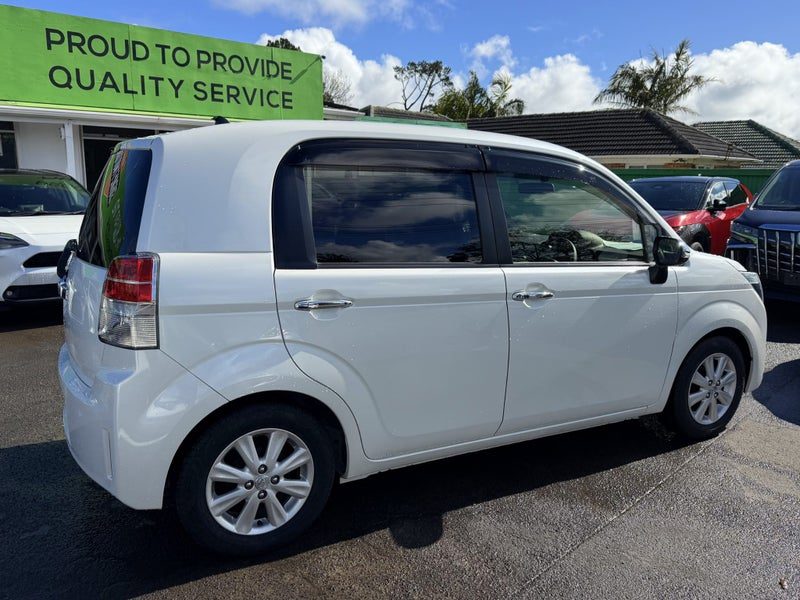 2015 Toyota Spade New tyres! R. Camera!, photo 2