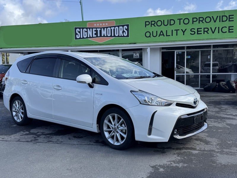 2016 Toyota Prius Alpha S, Hybrid