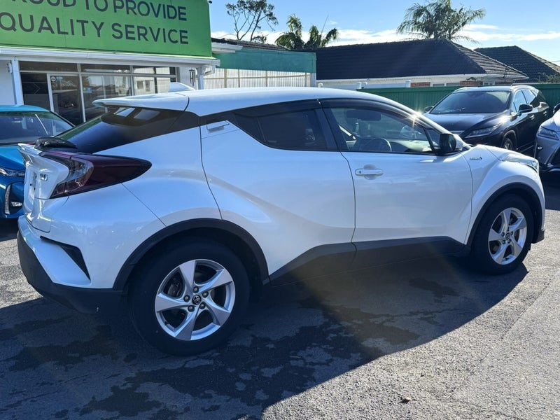 2019 Toyota C-HR S, Hybrid, Warranty!, photo 2