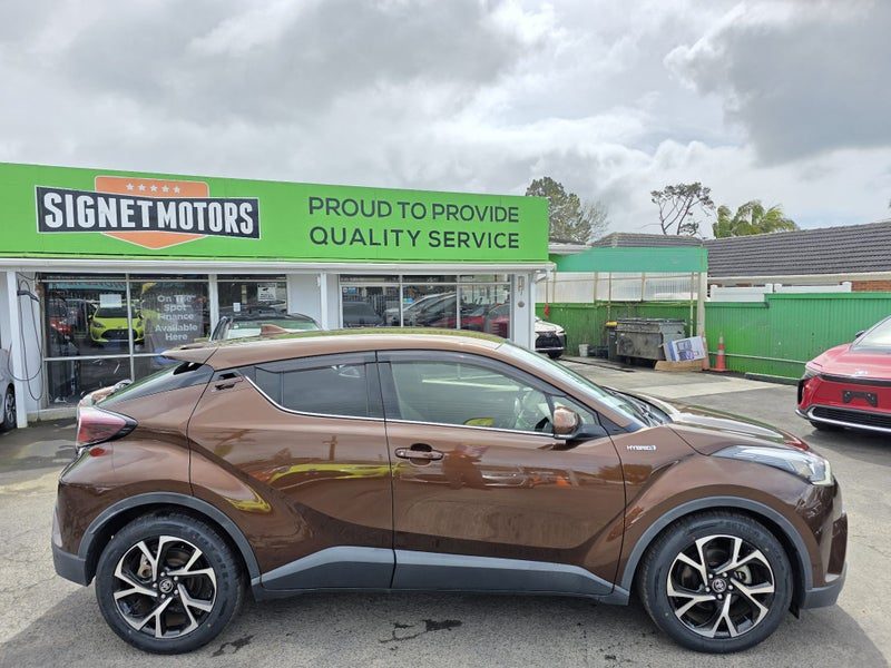 2018 Toyota C-HR G, Hybrid, Warranty!, photo 2