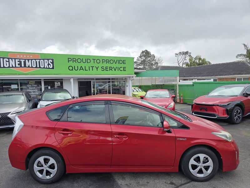 2015 Toyota Prius Hybrid! New tyres!, photo 2