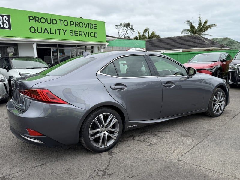 2019 Lexus IS 300h Hybrid! L! Radar!, photo 2