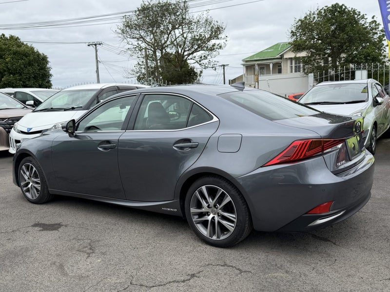 2019 Lexus IS 300h Hybrid! L! Radar!, photo 3