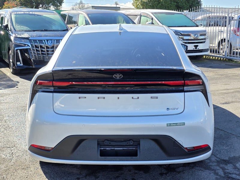 2024 Toyota Prius U! Radar! New Shape!, photo 3