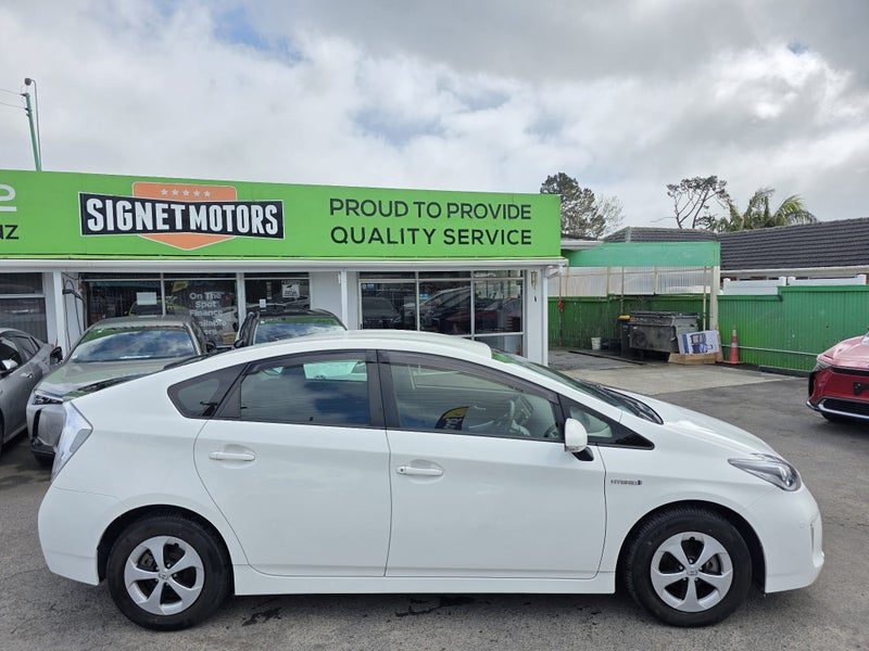 2015 Toyota Prius Hybrid! S!, photo 2