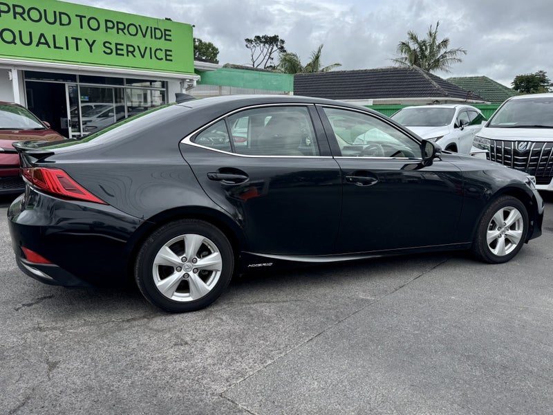 2016 Lexus IS 300h Hybrid! Radar!, photo 2