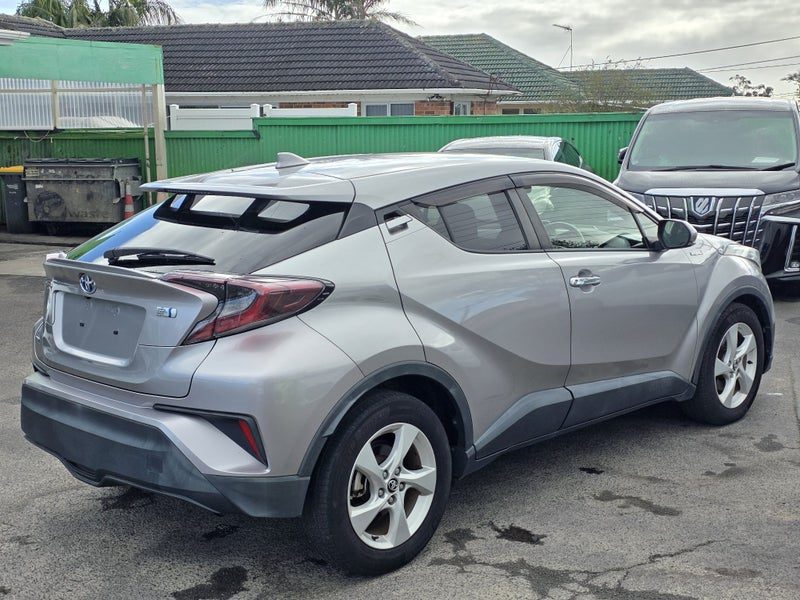 2018 Toyota C-HR S, Hybrid, Warranty!, photo 3