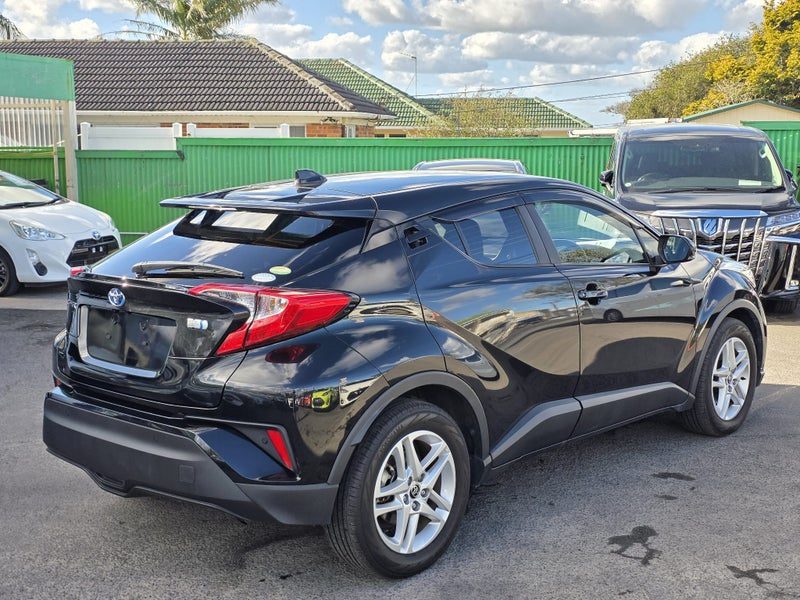 2020 Toyota C-HR S, Hybrid! Warranty!, photo 3