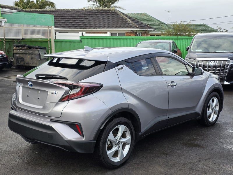 2018 Toyota C-HR S, Hybrid, Warranty!, photo 3