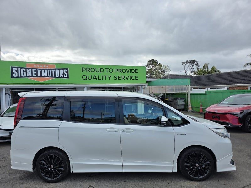 2014 Toyota Noah G! Hybrid, 7 Seat!, photo 2