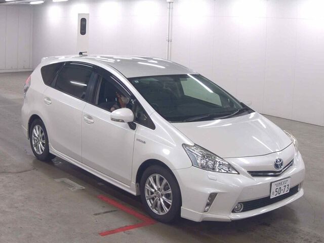 2014 Toyota Prius Alpha