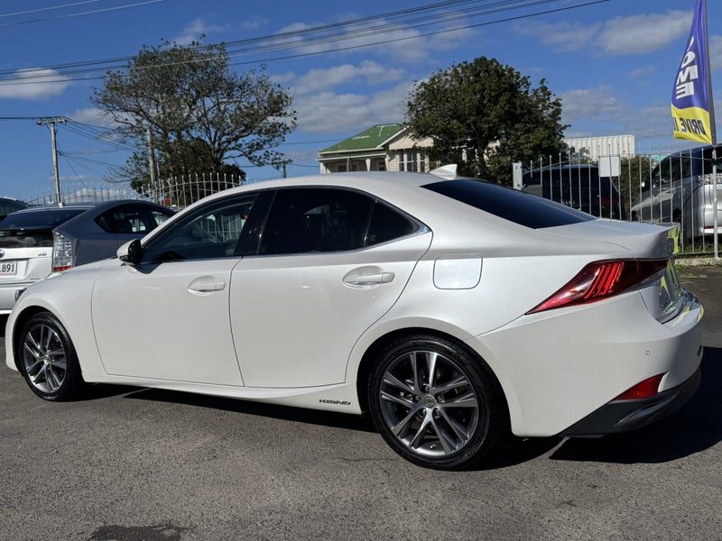 2016 Lexus IS 300h Hybrid! L! Radar!, photo 3