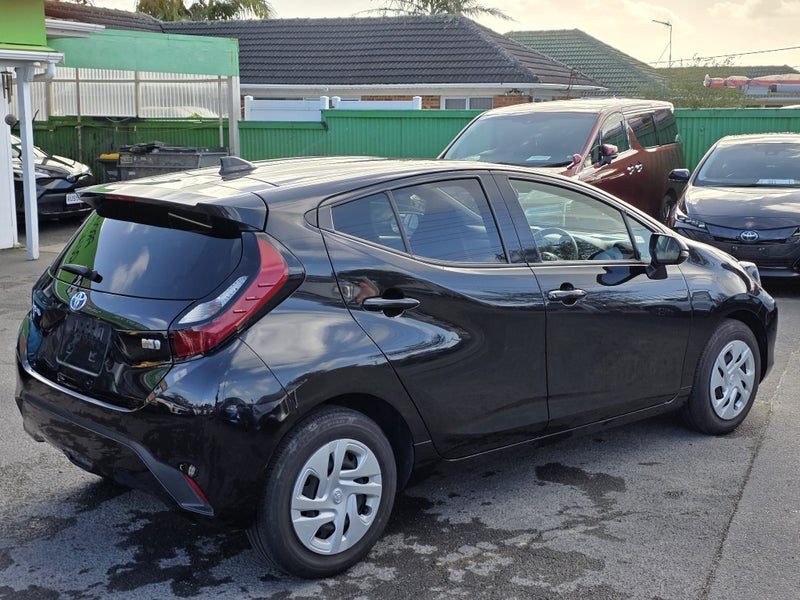 2021 Toyota Aqua Hybrid! X! New Shape!, photo 3