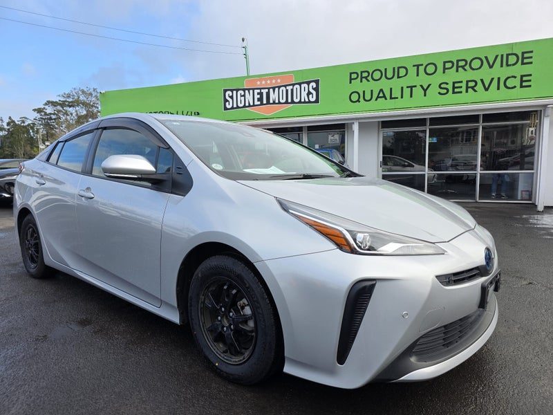 2021 Toyota Prius Hybrid! S! Radar!