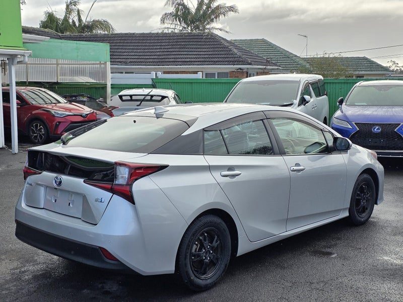 2021 Toyota Prius Hybrid! S! Radar!, photo 3