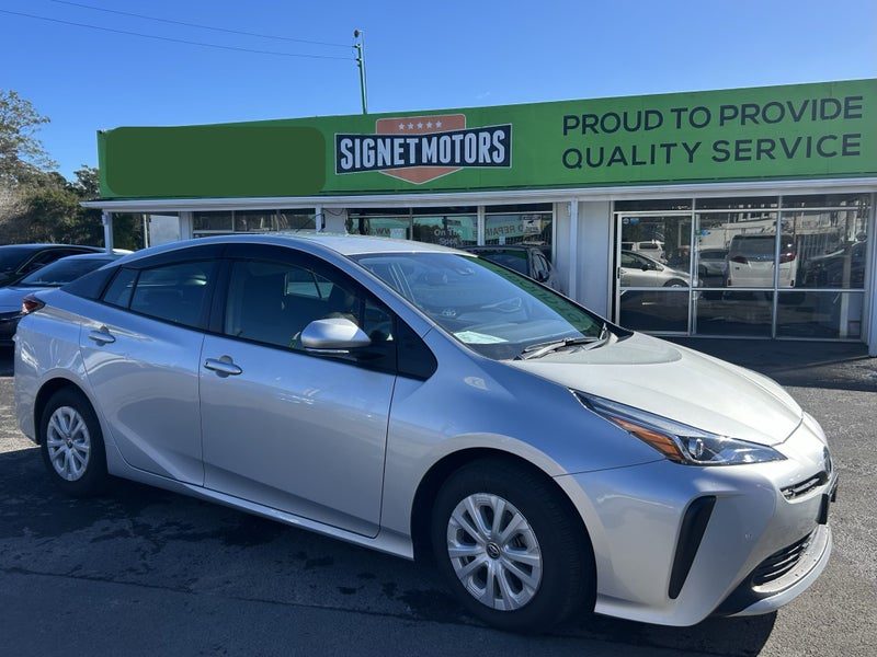 2021 Toyota Prius Hybrid! Radar!