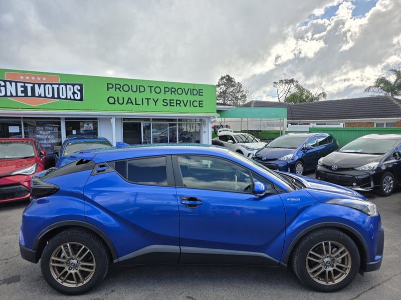 2019 Toyota C-HR S, Hybrid, Warranty!, photo 2