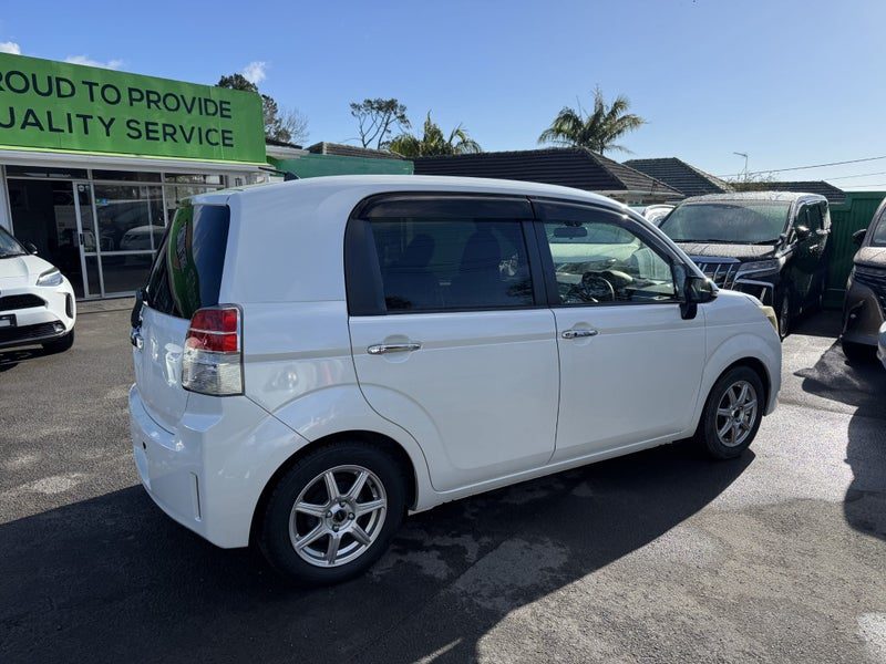 2015 Toyota Spade F! R. Camera!, photo 2