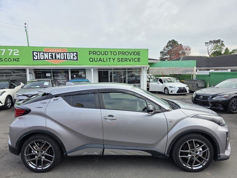 2021 Toyota C-HR S GR, Hybrid, Radar! 360 Camera!, photo 2