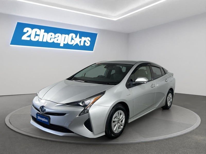 2017 Toyota Prius New Shape S, main photo