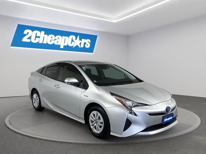 2017 Toyota Prius New Shape S, photo 3
