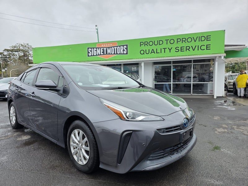 2021 Toyota Prius Hybrid! S! Radar!