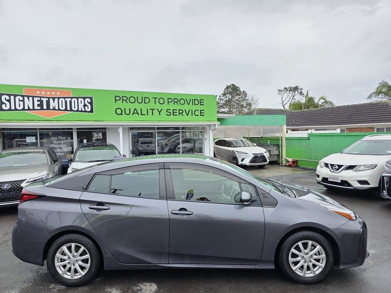 2021 Toyota Prius Hybrid! S! Radar!, photo 2