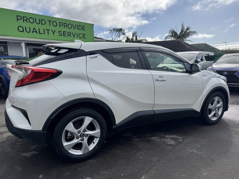 2017 Toyota C-HR S, Hybrid, Warranty!, photo 2