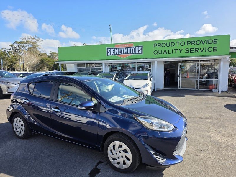 2018 Toyota Aqua Hybrid! S! R. Camera!
