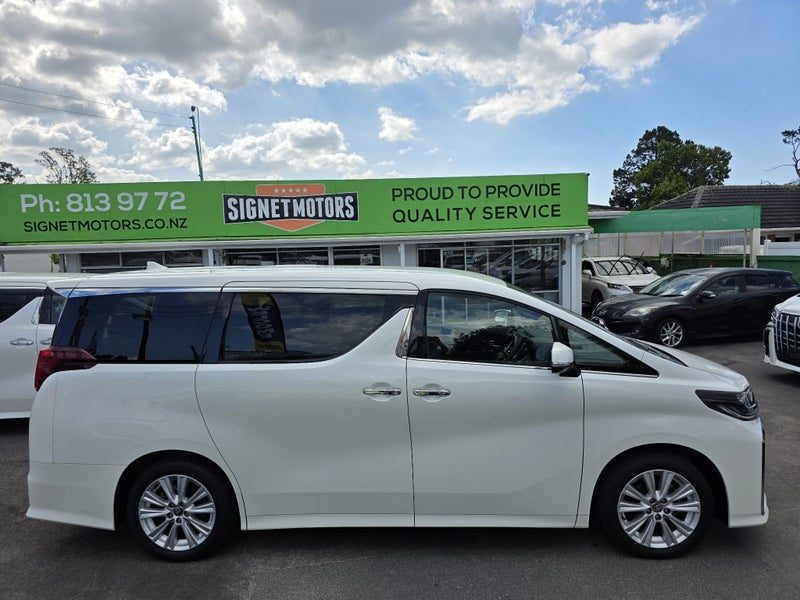 2022 Toyota Alphard 7 Seater! LOW KM!, photo 2