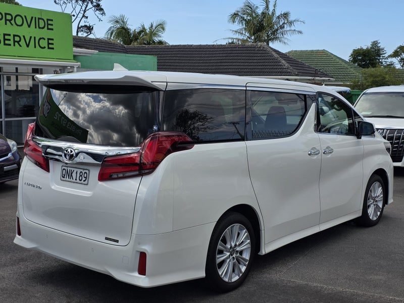 2022 Toyota Alphard 7 Seater! LOW KM!, photo 3