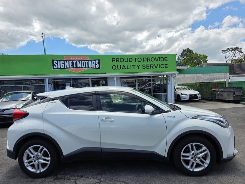 2020 Toyota C-HR S, Hybrid! Warranty!, photo 2