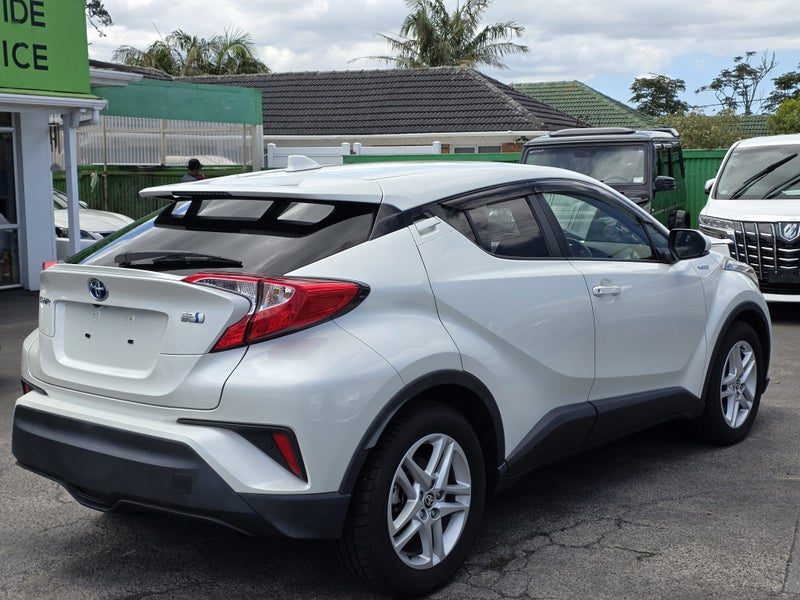 2020 Toyota C-HR S, Hybrid! Warranty!, photo 3