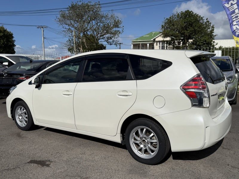 2020 Toyota Prius Alpha S, Hybrid, photo 3