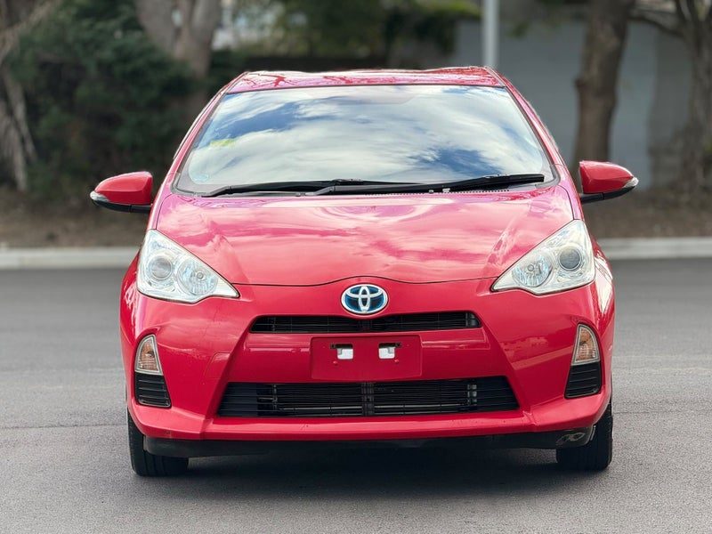 2014 Toyota Aqua HYBRID S Push Start Heating Seats, photo 2