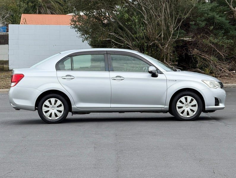 2013 Toyota Corolla Hybrid Only 65,000 kms, photo 3